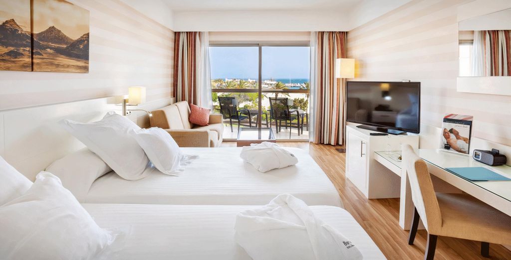 Hotel Barcelo Fuerteventura Mar 4*