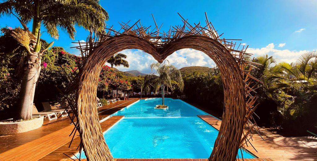Residence Tropicana Suites 4*