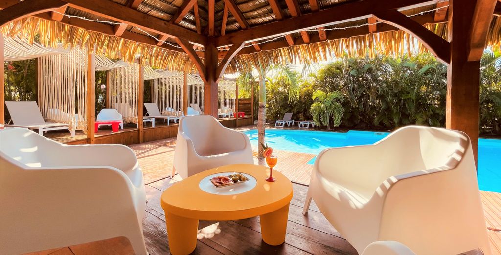 Residence Tropicana Suites 4*
