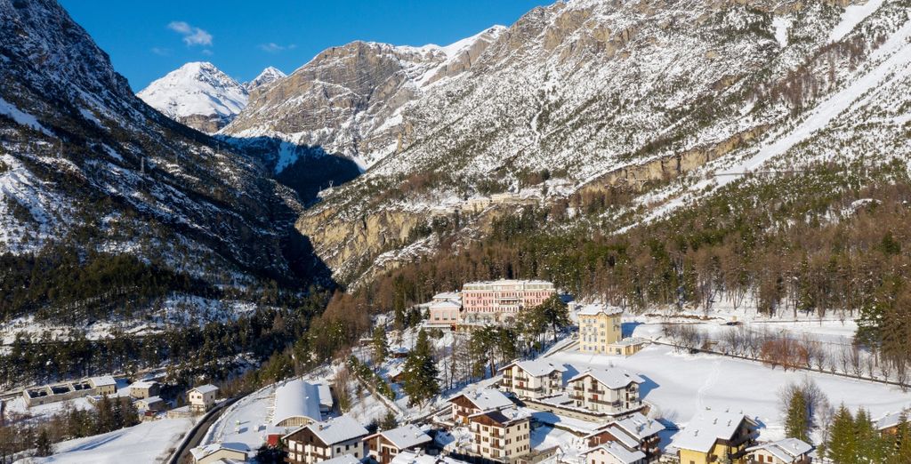 Nira Mountain Resort Futura