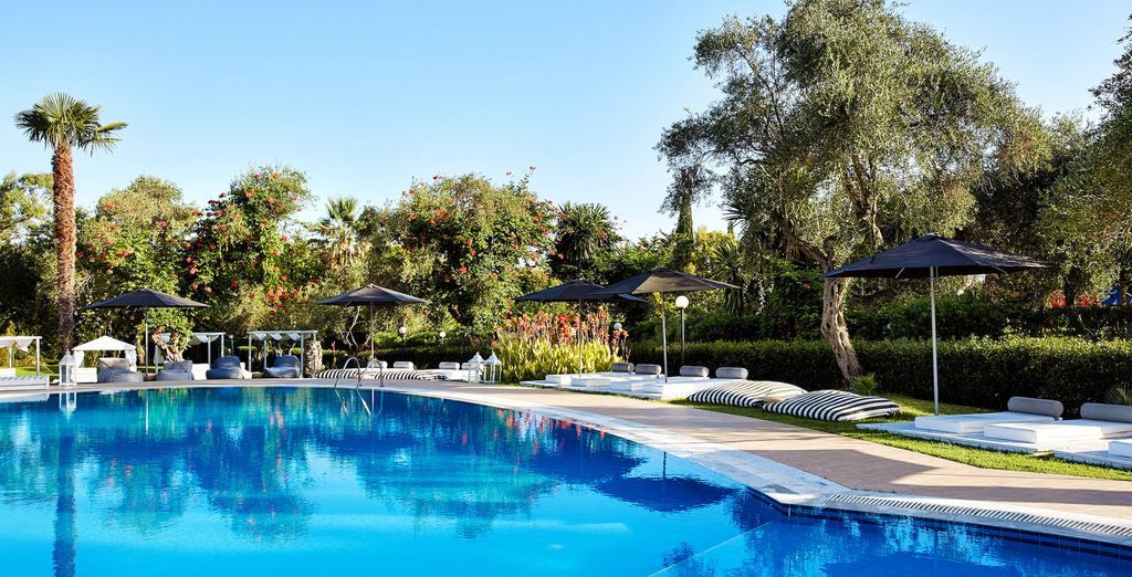 Mr & Mrs White Corfu 4* 
