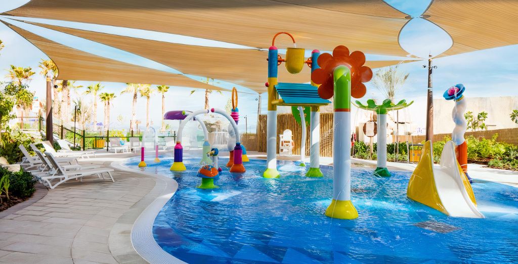 Club Coralia Centara Mirage Beach Resort Dubai 4*