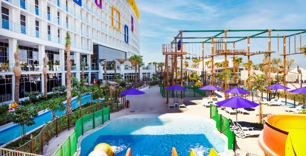 Club Coralia Centara Mirage Beach Resort Dubai 4*