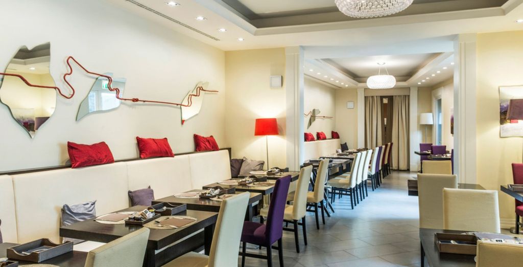 Hotel Palazzo Caracciolo Napoli Hilton 4*