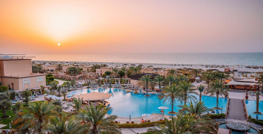 Saadiyat Rotana Resort & Villas 5*