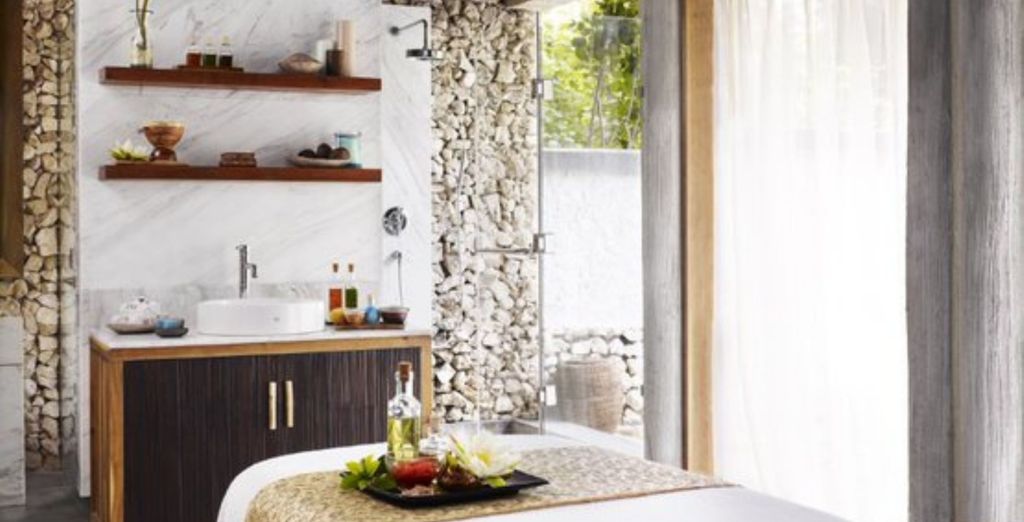 Taj Coral Reef Resort & Spa 5*