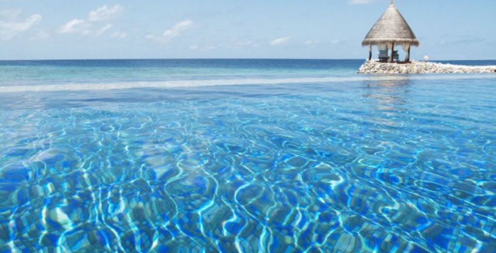Taj Coral Reef Resort & Spa 5*