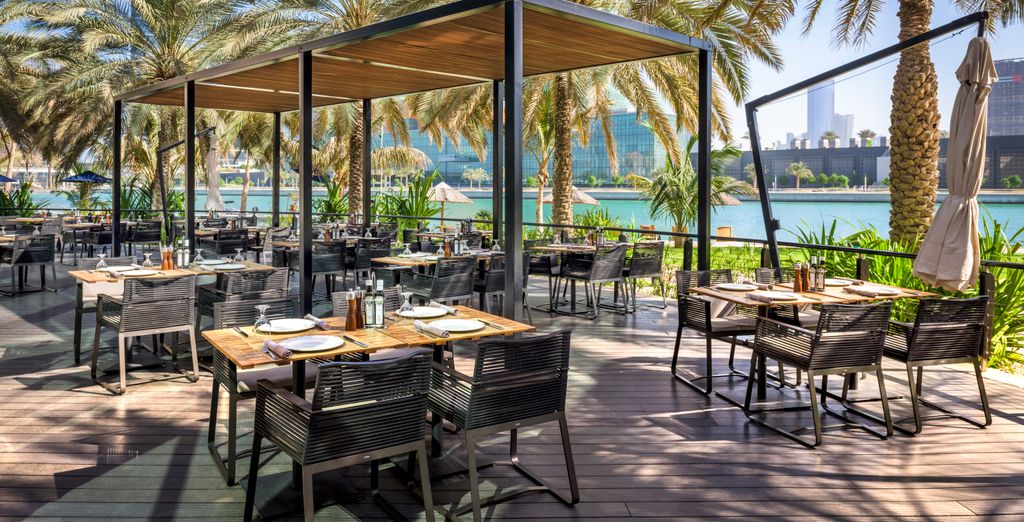 Beach Rotana 5*