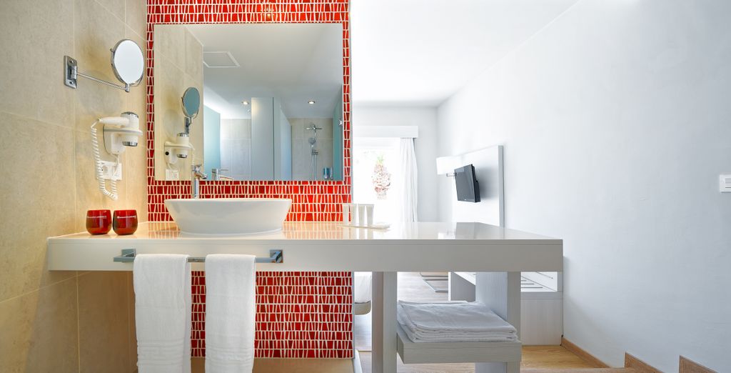 Aequora Lanzarote Suites 4*