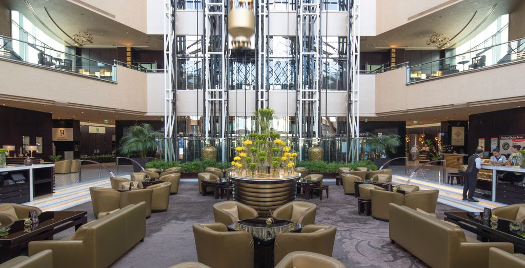 Jumeirah Emirates Towers 5*