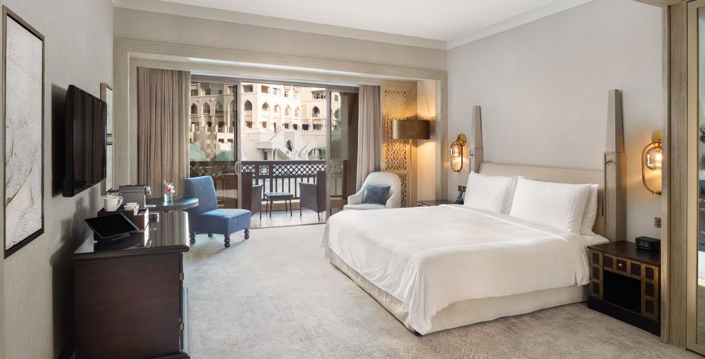 Palace Downtown 5*