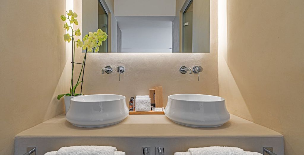 Omnia Mykonos Boutique Hotel & Suites 4*