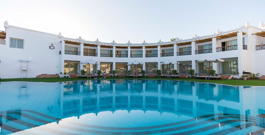 Sunrise Remal Beach 4*
