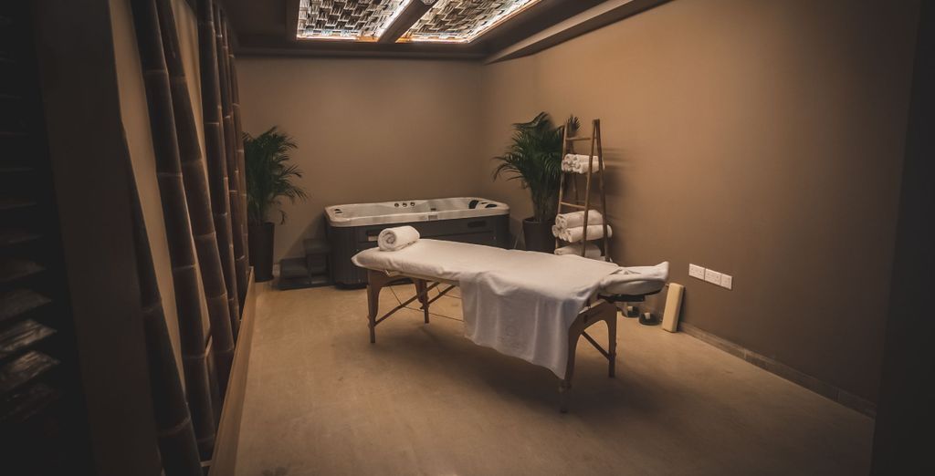  Cavo Zoe Seaside Hotel 4*