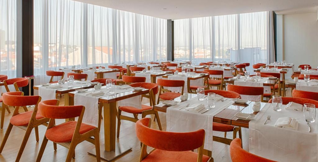 Hotel Premium Porto Downtown 4*