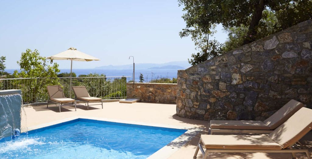Pleiades Luxurious Villas 5*