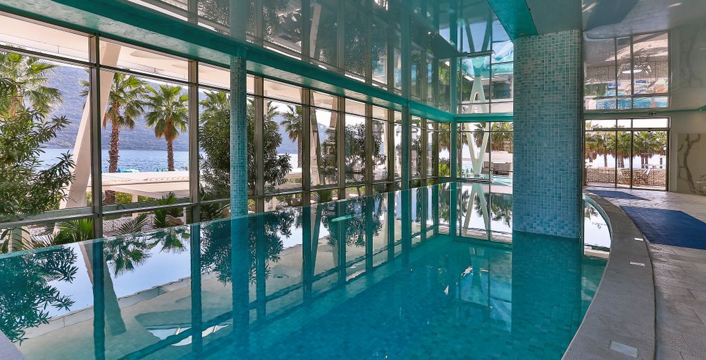 Carine Hotel Kumbor 4*