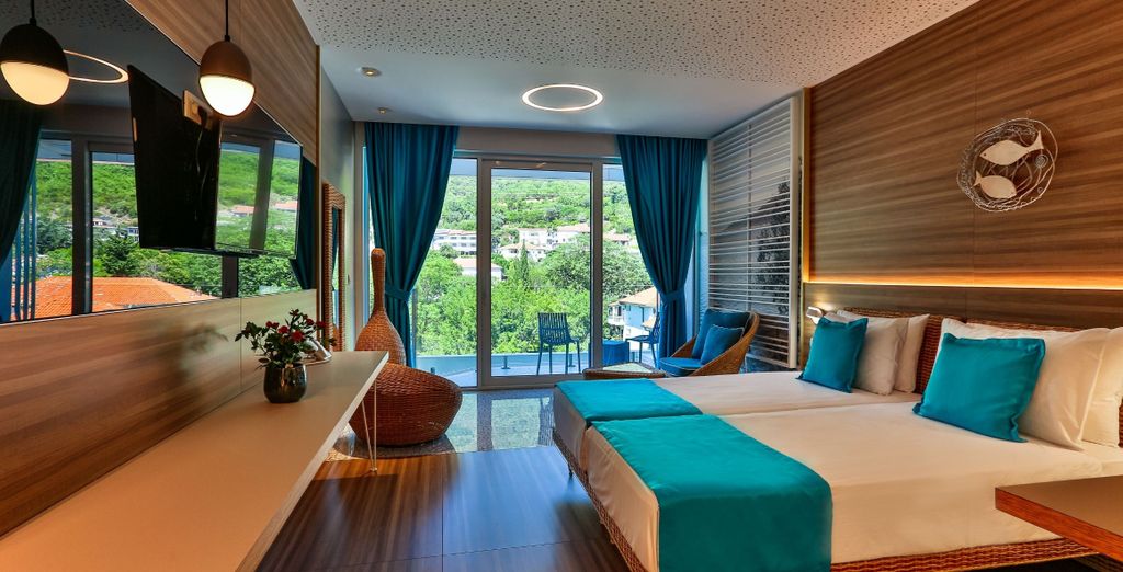 Carine Hotel Kumbor 4*