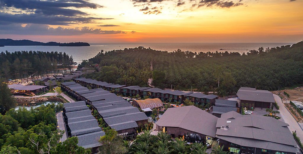 Combinato Access Resort & Villas 4*, Deevana Plaza Krabi Aonang 4* e Kalima Resort and Villa Khao Lak 5*