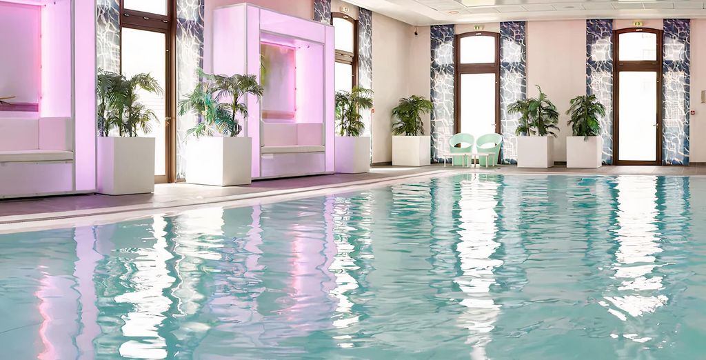 Radisson Blu Hotel Paris 4*