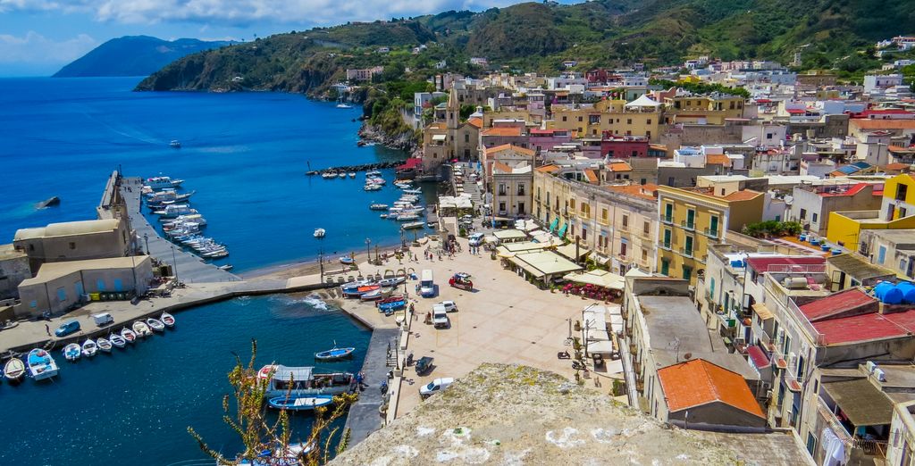 Tour di 5 o 7 notti tra il capoluogo siciliano e le Isole Eolie
