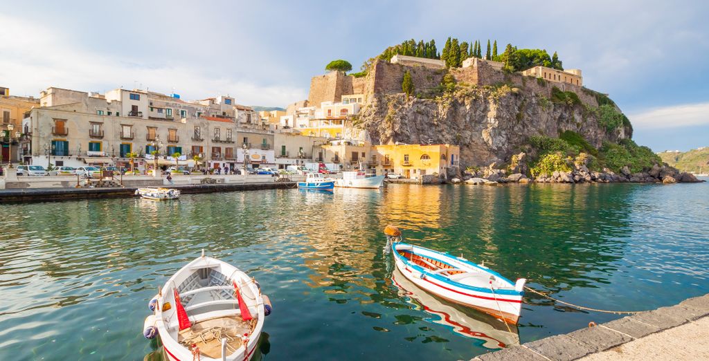 Tour di 5 o 7 notti tra il capoluogo siciliano e le Isole Eolie