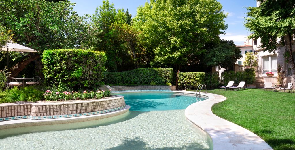 Sina Villa Medici, Autograph Collection 5*