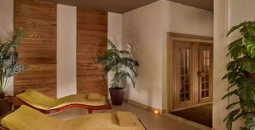 Coral Sea Water World Resort 5*