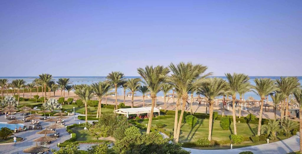 Coral Sea Water World Resort 5*