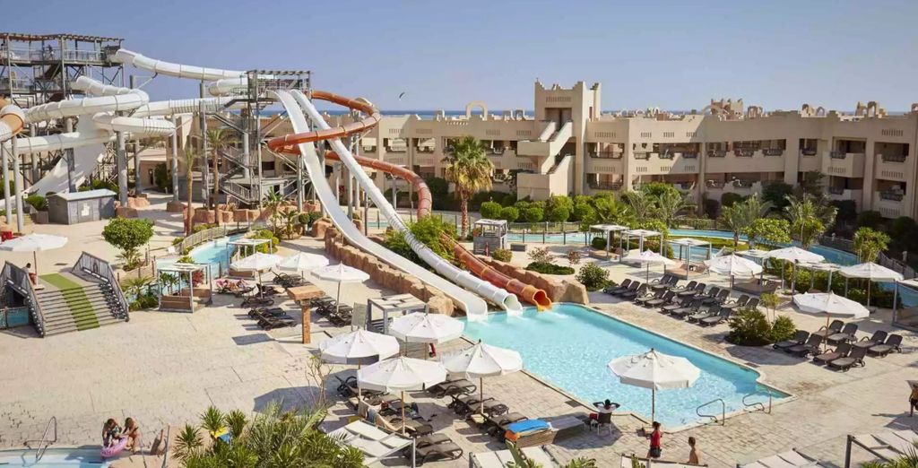 Coral Sea Water World Resort 5*
