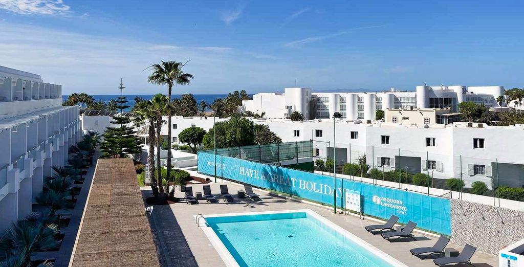 Aequora Lanzarote Suites 4*