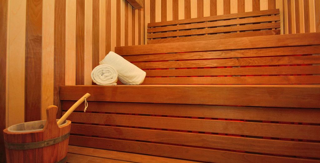 Hellenia Yachting Hotel 4*