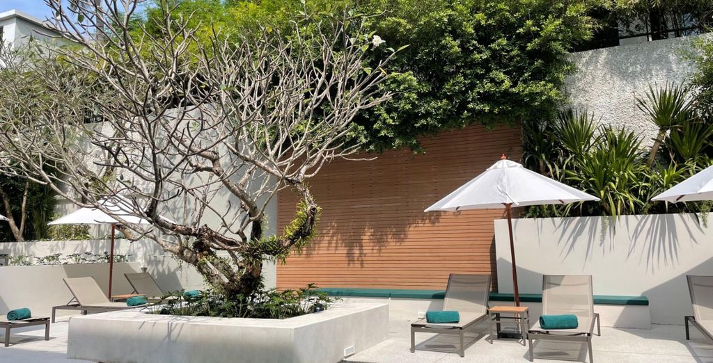 Outrigger Surin Beach Phuket 4*