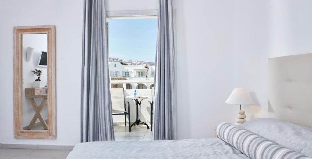 Tour di 9 o 12 notti tra Mykonos, Milos e Santorini