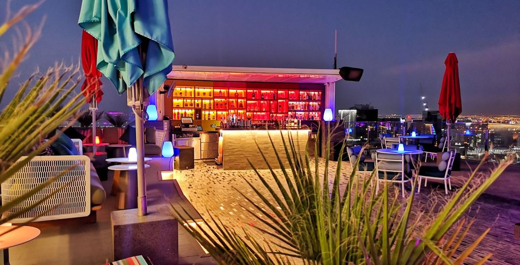 Hyatt Andaz Capital Gate 5* con biglietti per il Gran Premio di Formula 1
