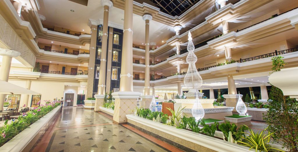 Graceland Khao Lak Resort & Spa 5* con possibile pre-estensione al Beyond Resort Kata 4*
