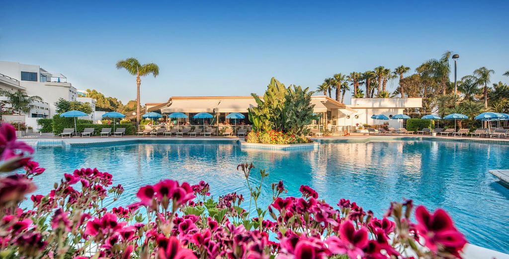 Acacia Marina 4*