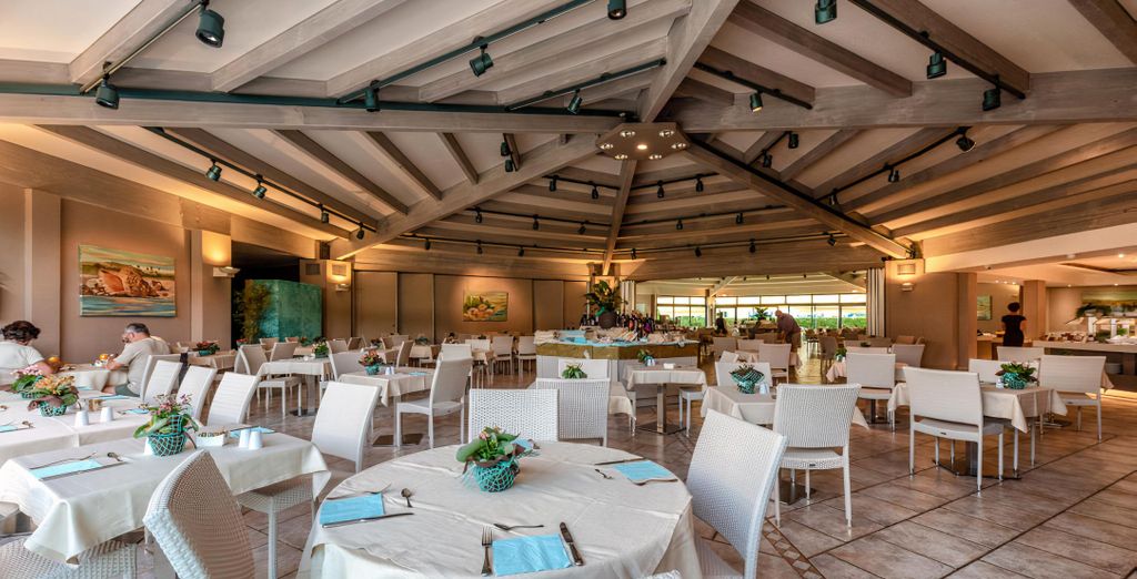 Acacia Marina 4*