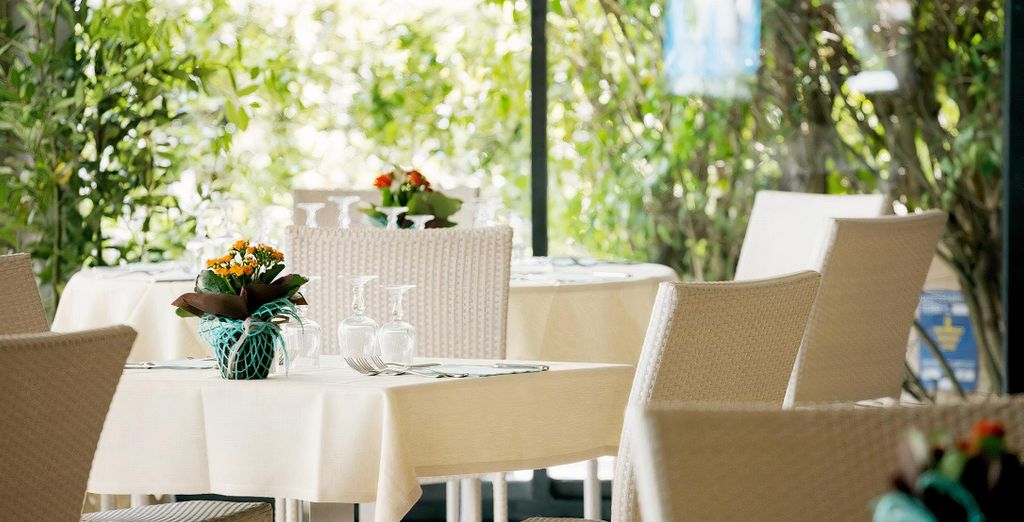 Acacia Marina 4*