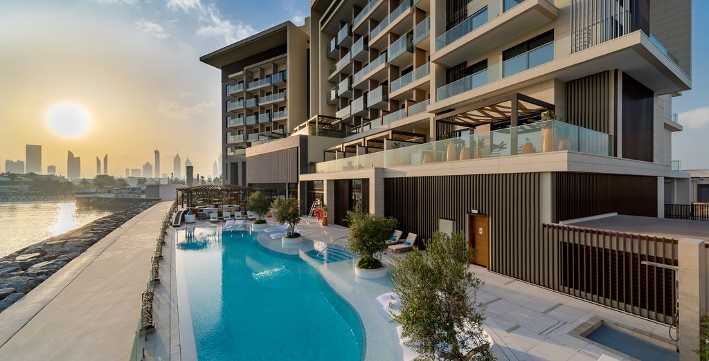 Hyatt Centric Jumeirah Dubai 5*