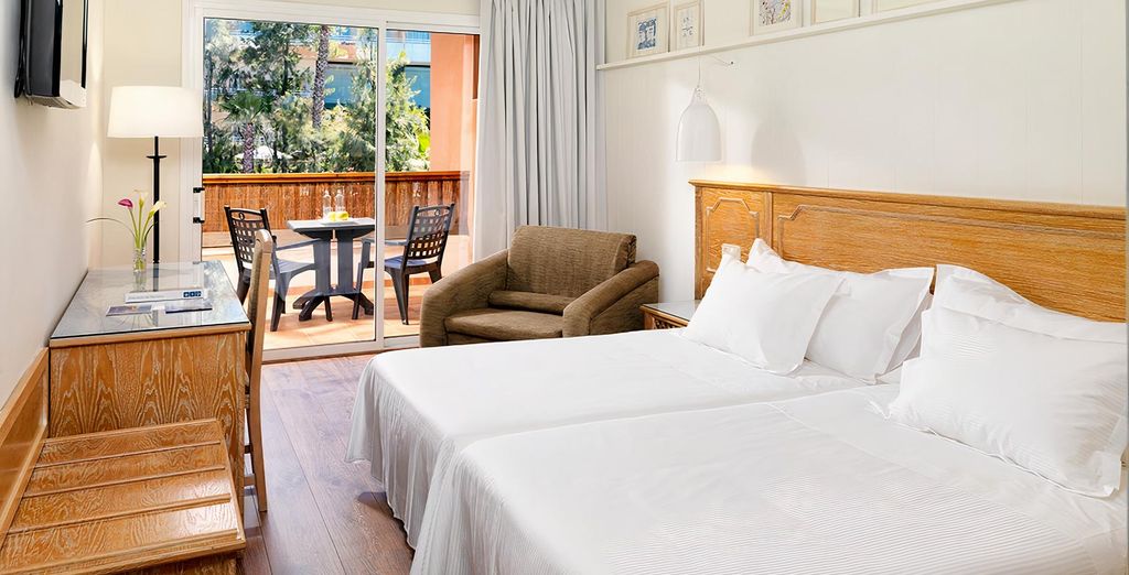 H10 Mediterranean Village 4*