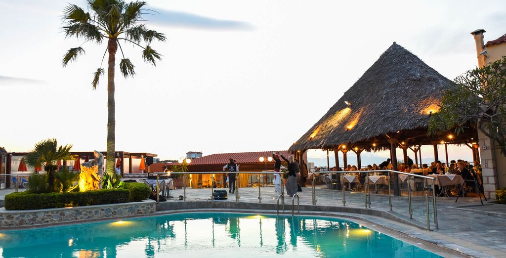 Theo Hotel and Villas 4* et Vasia Royal 4*