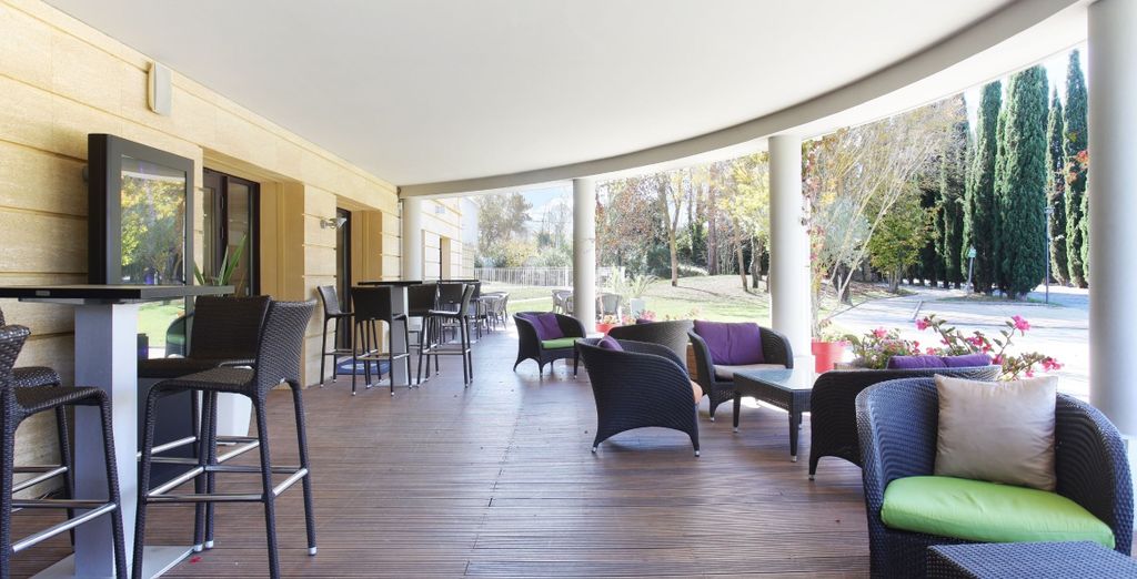 Hotel Suite Home Aix en Provence Sud 4*