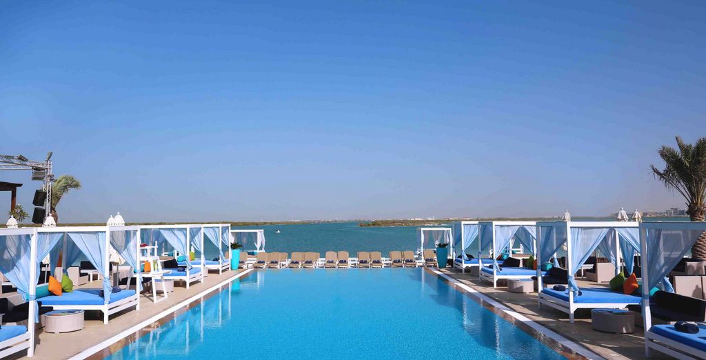 Radisson Blu Hotel Yas Island 4*