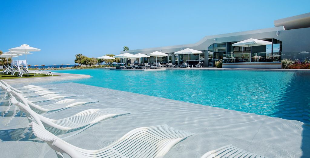 Myrion Beach Resort & Spa 5*