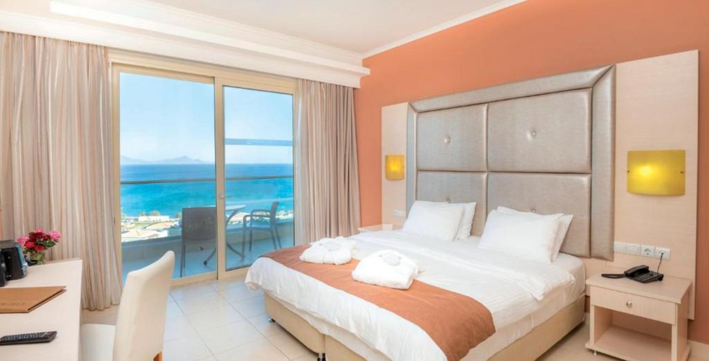 Grand Blue Beach Hotel 5*