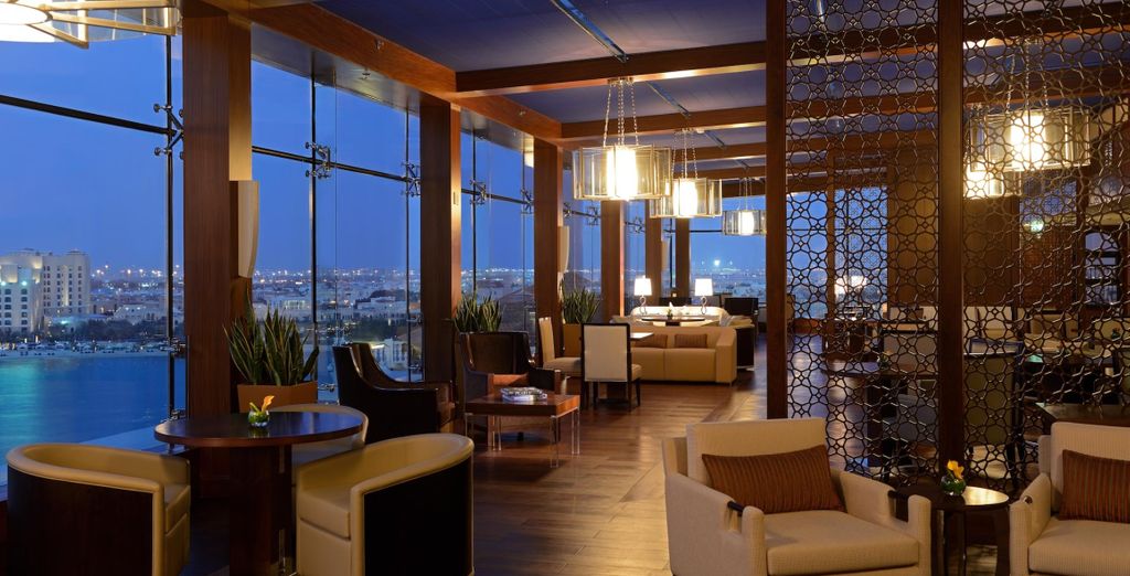 The Ritz Carlton Abu Dhabi Grand Canal 5* con possibile estensione a Dubai