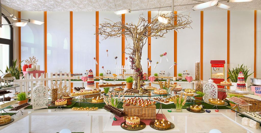 The Ritz Carlton Abu Dhabi Grand Canal 5* con possibile estensione a Dubai