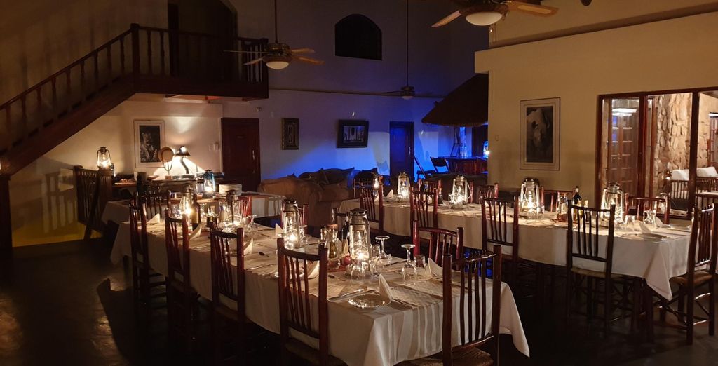 Mopaya Safari Lodge e Hotel Anew Parktonian 4*