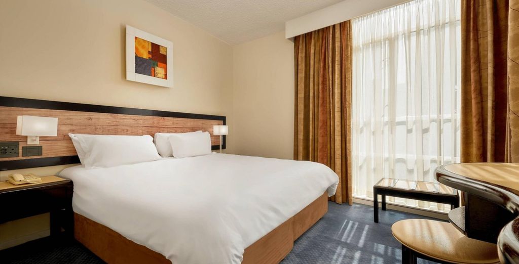 Mopaya Safari Lodge e Hotel Anew Parktonian 4*
